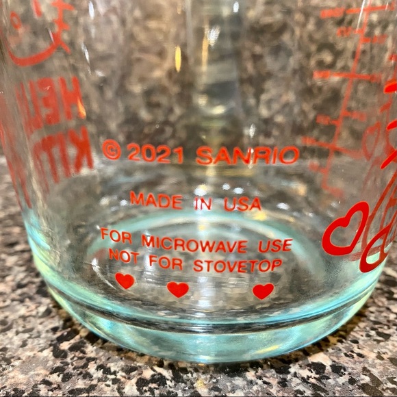 Hello Kitty Pyrex Measuring Cup - Picture 6 of 11